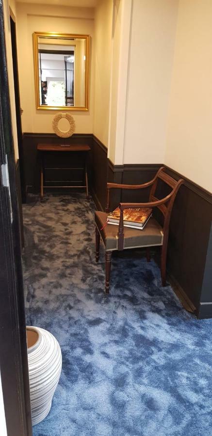 Les Grands Arbres Bed & Breakfast บรัสเซลส์ ภายนอก รูปภาพ